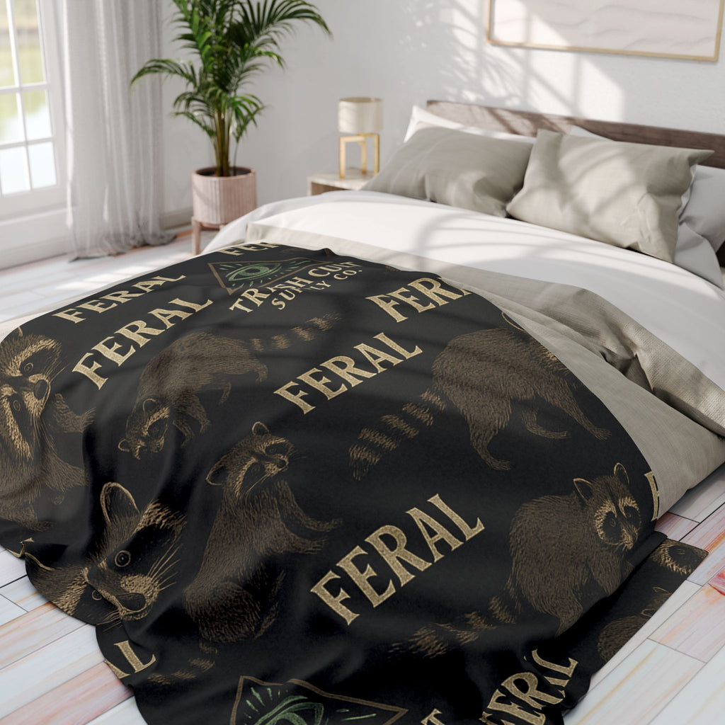 Feral Raccoon Arctic Fleece Blanket, Cozy Wildlife Blanket, Unique Gift for Animal Lovers, Soft Throw for Home Decor, Perfect for Camping