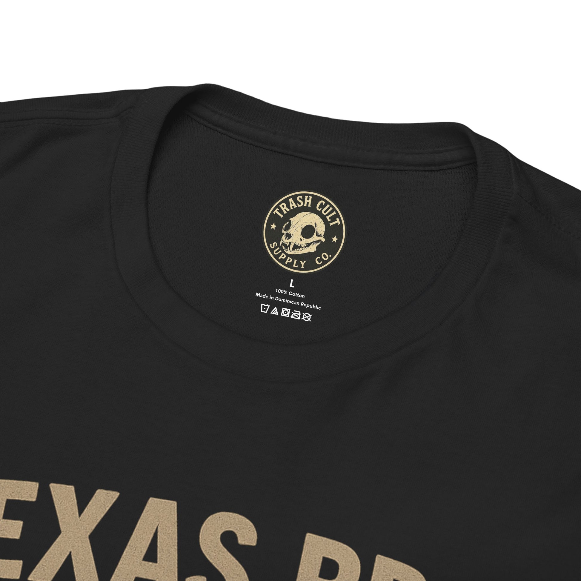 Texas BBQ Team Captain Shirt – Leatherface Parody Graphic Tee – Funny Horror BBQ T-Shirt – Gildan 5000